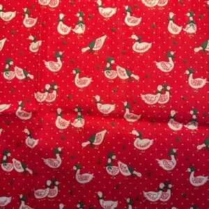 Vintage Christmas Goose Cloth Napkins Set of 4 Red Holiday Print 17” Fabric
